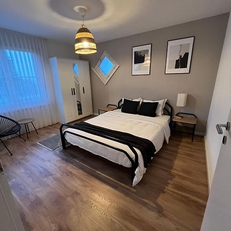 Black&White Apartment Uzwil Ngoại thất bức ảnh