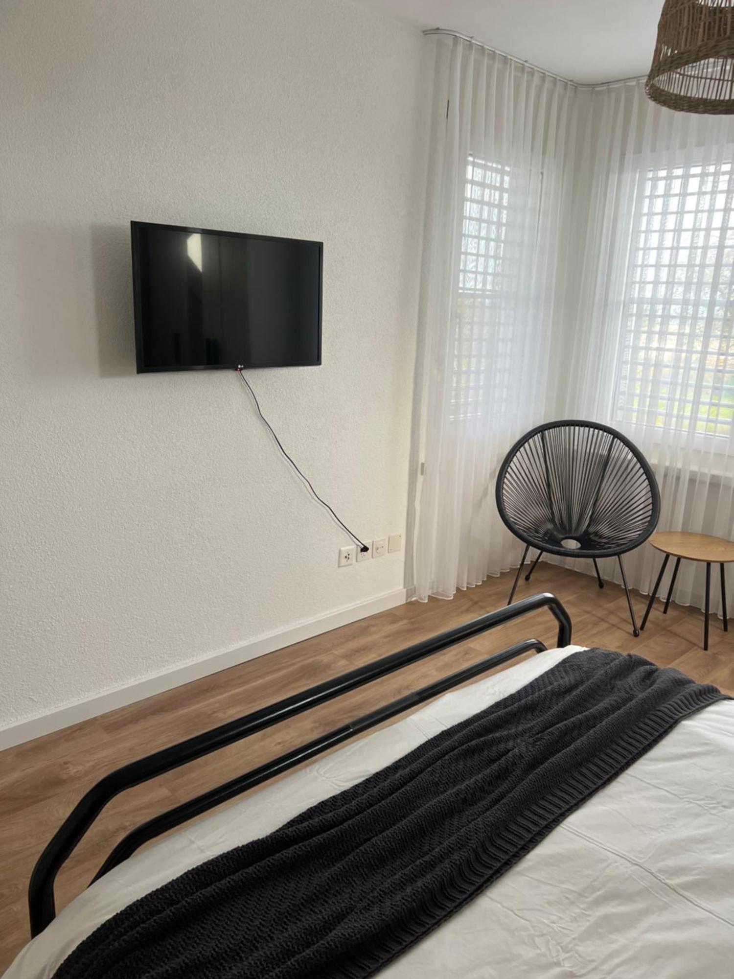 Black&White Apartment Uzwil Ngoại thất bức ảnh